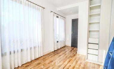 Venta Chalet con pileta en Rumenco