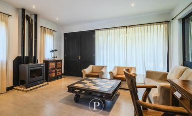 Venta Chalet con pileta en Rumenco