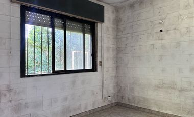 Lote Casa a refaccionar en venta 3 ambientes 2 dormitorios Garin Escobar