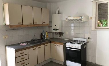 Imponente casa en el corazon de Olivos