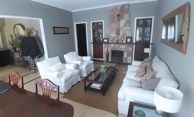 LINDÍSIMA CASA DE 3 DORMITORIOS EN MUY BUEN ESTADO!!!