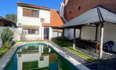 Casa Victoria a metros de Libertador