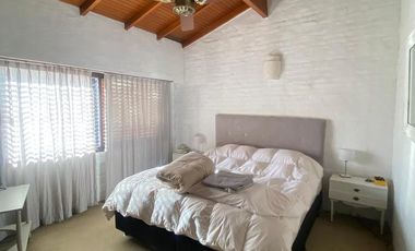 Casa Victoria a metros de Libertador