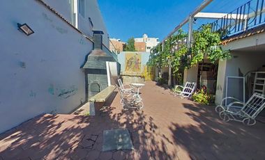 CASA DE CATEGORÍA EN VENTA 5TA SECCIÓN CUATRO DORMITORIOS CON TOUR VIRTUAL