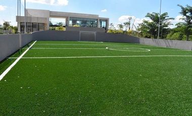 PRECIOSA CASA DE UNA PLANTA EN PRIVADA CON AMENIDADES AL NORTE DE MERIDA