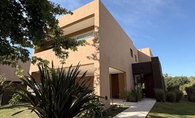 VENTA Casa 4 ambientes en Buenos Aires Golf Club