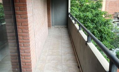 Departamento en venta Laprida 600