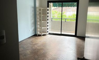 Departamento en venta Laprida 600