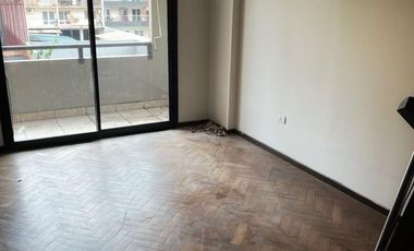 Departamento en venta Laprida 600