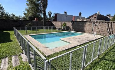 Casa de 3 Dormitorios con pileta en Ricardone.