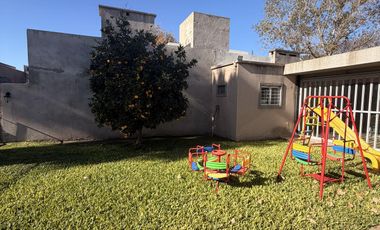 Casa de 3 Dormitorios con pileta en Ricardone.