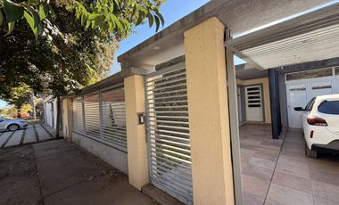 Casa de 3 Dormitorios con pileta en Ricardone.