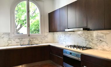 Casa en Alquiler Palermo Chico jardin de 200 m2 y pileta  con o sin Muebles