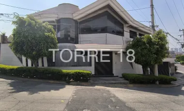 Casa en venta en Lomas de Tecamachalco Sección Bosques I y II, Huixquilucan, México