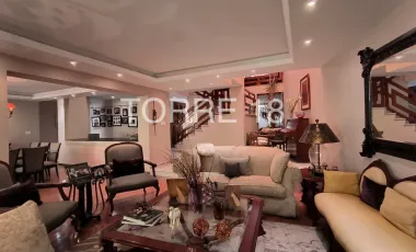 Casa en venta en Lomas de Tecamachalco Sección Bosques I y II, Huixquilucan, México