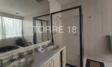 Casa en venta en Lomas de Tecamachalco Sección Bosques I y II, Huixquilucan, México