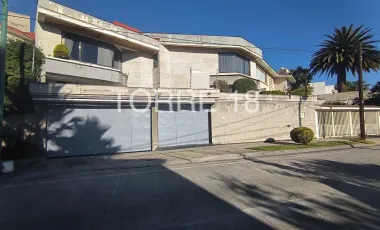Casa en venta en Lomas de Tecamachalco Sección Bosques I y II, Huixquilucan, México