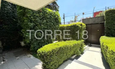 Casa en venta en Lomas de Tecamachalco Sección Bosques I y II, Huixquilucan, México