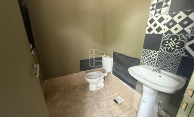 Venta - Galpón en Tucumán y San Juan - L028