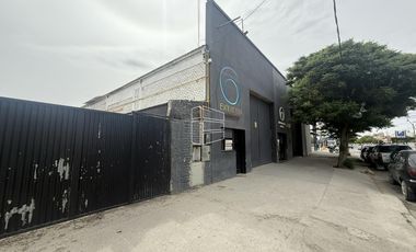 Venta - Galpón en Tucumán y San Juan - L028