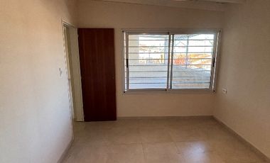 Casa PH en alquiler en Berazategui Oeste
