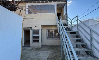 Casa PH en alquiler en Berazategui Oeste