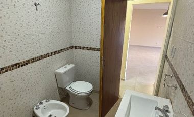 Casa PH en alquiler en Berazategui Oeste