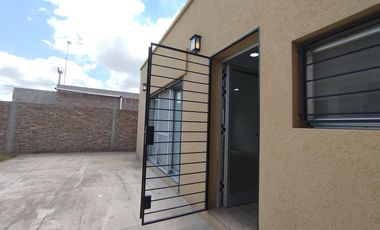 VENTA Casa un dormitorio con parque Eco Pueblo - Alvear