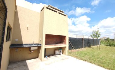 VENTA Casa un dormitorio con parque Eco Pueblo - Alvear