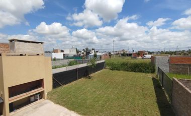 VENTA Casa un dormitorio con parque Eco Pueblo - Alvear