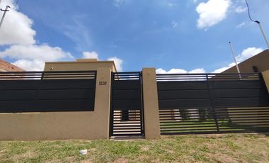 VENTA Casa un dormitorio con parque Eco Pueblo - Alvear