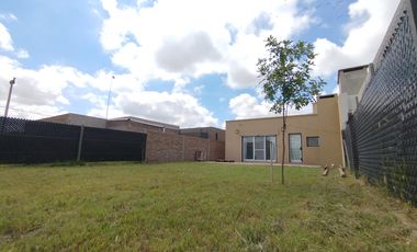 VENTA Casa un dormitorio con parque Eco Pueblo - Alvear