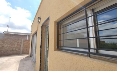 VENTA Casa un dormitorio con parque Eco Pueblo - Alvear