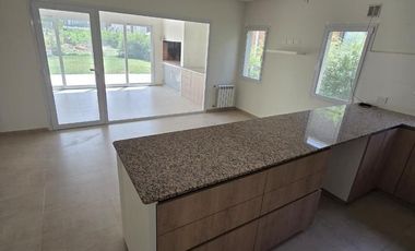 Casa en Cinco Saltos