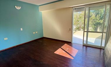 Excelente casa 3 dormitorios zona parque !!! Sobre calle Salta