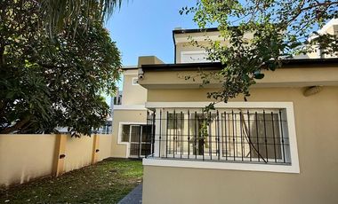 Excelente casa 3 dormitorios zona parque !!! Sobre calle Salta
