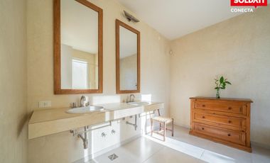 Casa Premium en barrancas de Vicente López - 4 niveles con Ascensor - Seguridad