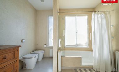 Casa Premium en barrancas de Vicente López - 4 niveles con Ascensor - Seguridad