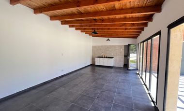 VENTA - Casa - Estilo “Industrial” - Punta Verde, Luciano V. Lopez