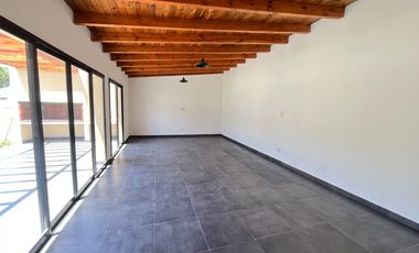 VENTA - Casa - Estilo “Industrial” - Punta Verde, Luciano V. Lopez