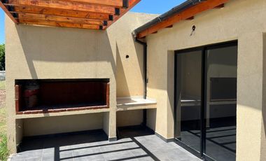 VENTA - Casa - Estilo “Industrial” - Punta Verde, Luciano V. Lopez