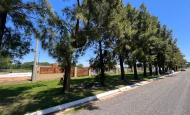 VENTA - Casa - Estilo “Industrial” - Punta Verde, Luciano V. Lopez