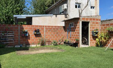 Casa en venta Garín Centro 3 Dormitorios 4 Ambientes Galería Parrilla