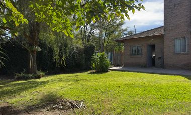 Casa en VENTA - 3 dormitorios - Escritorio - 5 ambientes - Garin-Centro