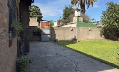 Casa en VENTA - 3 dormitorios - Escritorio - 5 ambientes - Garin-Centro