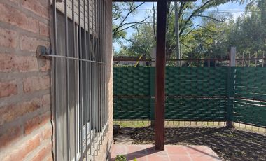 Casa en VENTA - 3 dormitorios - Escritorio - 5 ambientes - Garin-Centro