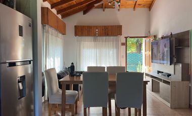 Casa en VENTA - 3 dormitorios - Escritorio - 5 ambientes - Garin-Centro