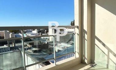 DPTO UN DORMITORIO C/ PATIO y COCHERA - Facundo Zuviria al 4600