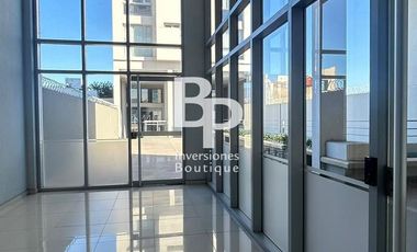 DPTO UN DORMITORIO C/ PATIO y COCHERA - Facundo Zuviria al 4600