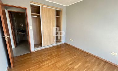 DPTO UN DORMITORIO C/ PATIO y COCHERA - Facundo Zuviria al 4600